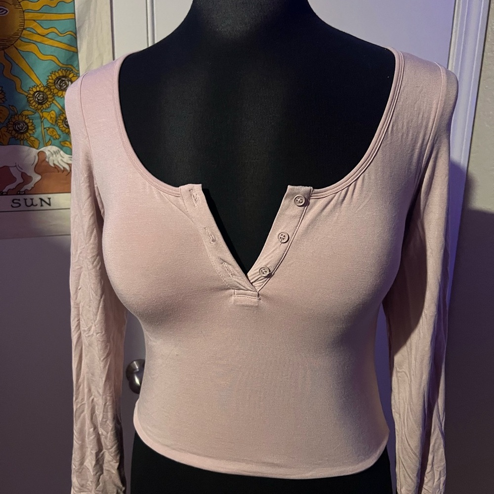 Klassy Network Light Pink Buttoned Crop Top